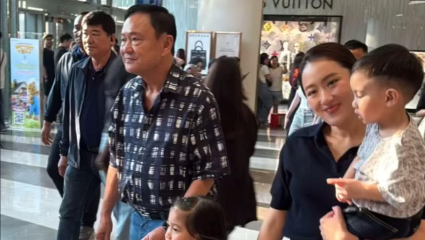小狗半夜拉肚子一屁股坐主人臉上,2025澳門管家婆一肖一碼,展開計劃實施_手游版V1.2